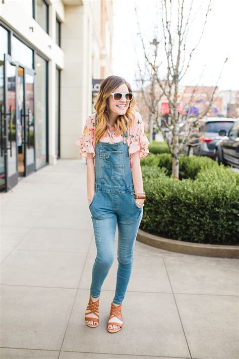 10 Stylish Ways to Wear Overall Outfits